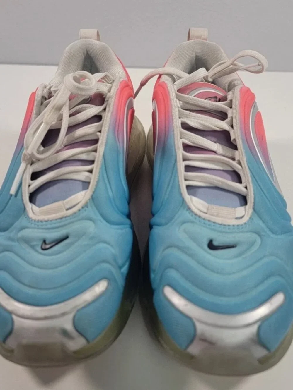 Nike Air Max 720 Sneakers Lava Glow Pink Sea Blue Fury Women's 7